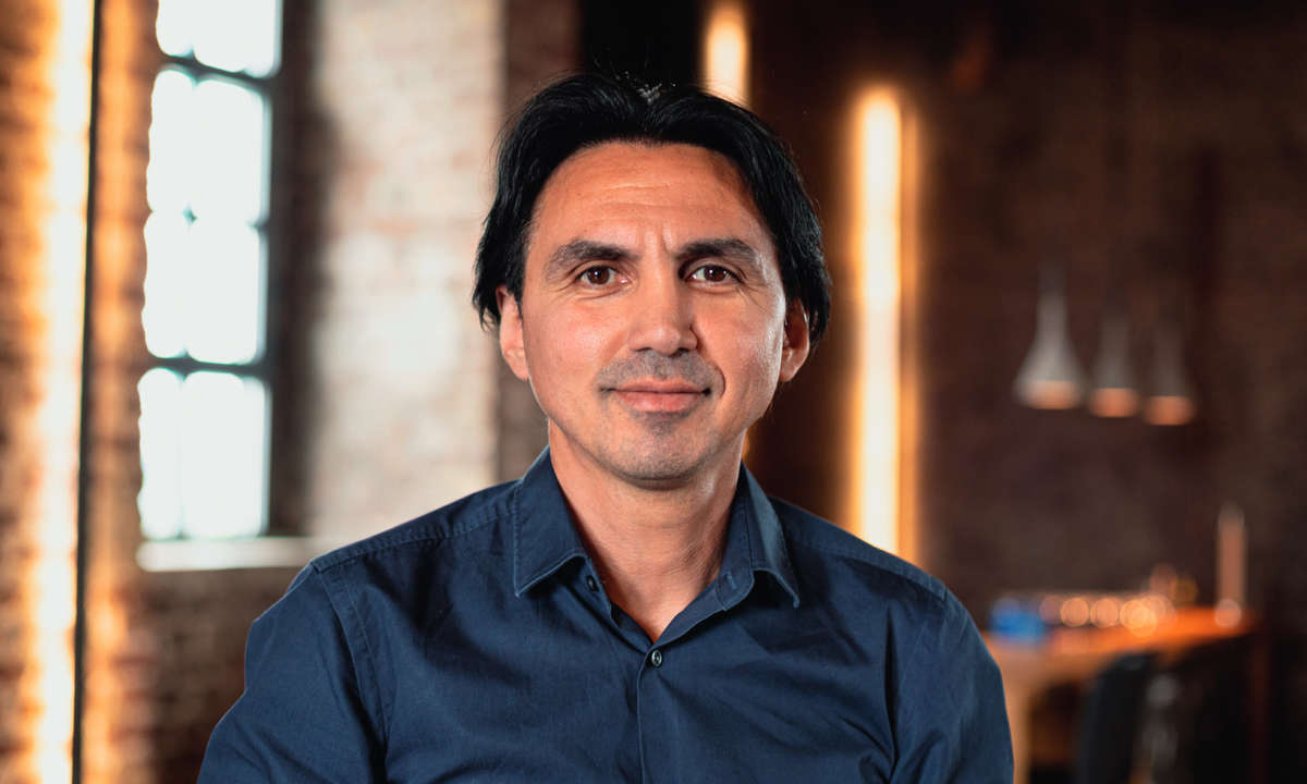 Hakan_Ekmen-Portrait